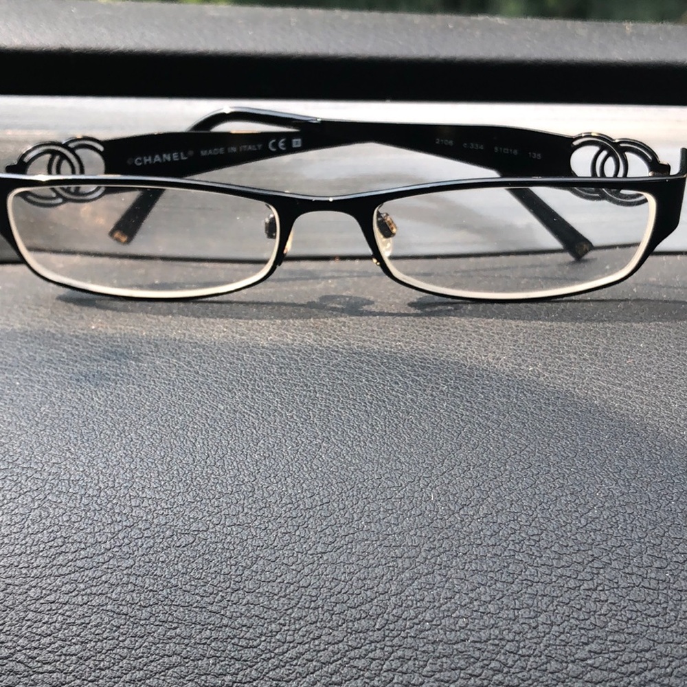LADIES CHANEL ITALY 2106  c.336 51[]16 135 SLEEK metal BLACK EYEGLASSES.
